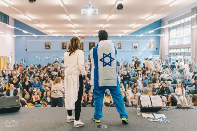 רגע מחיי קהילת הבית