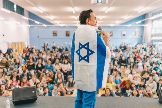 רגע מחיי קהילת הבית