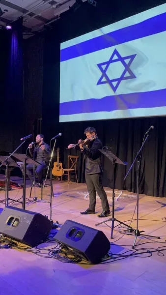 רגע מחיי קהילת הבית